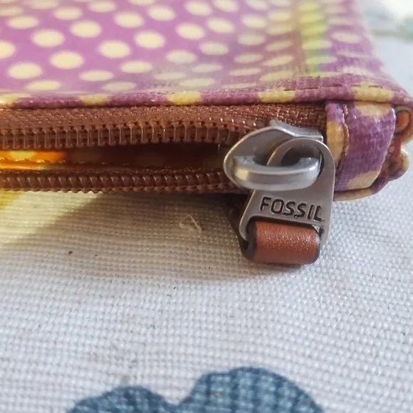 Fossil Key-Per Coated Canvas Make-up Pouch - Picture 3 of 3